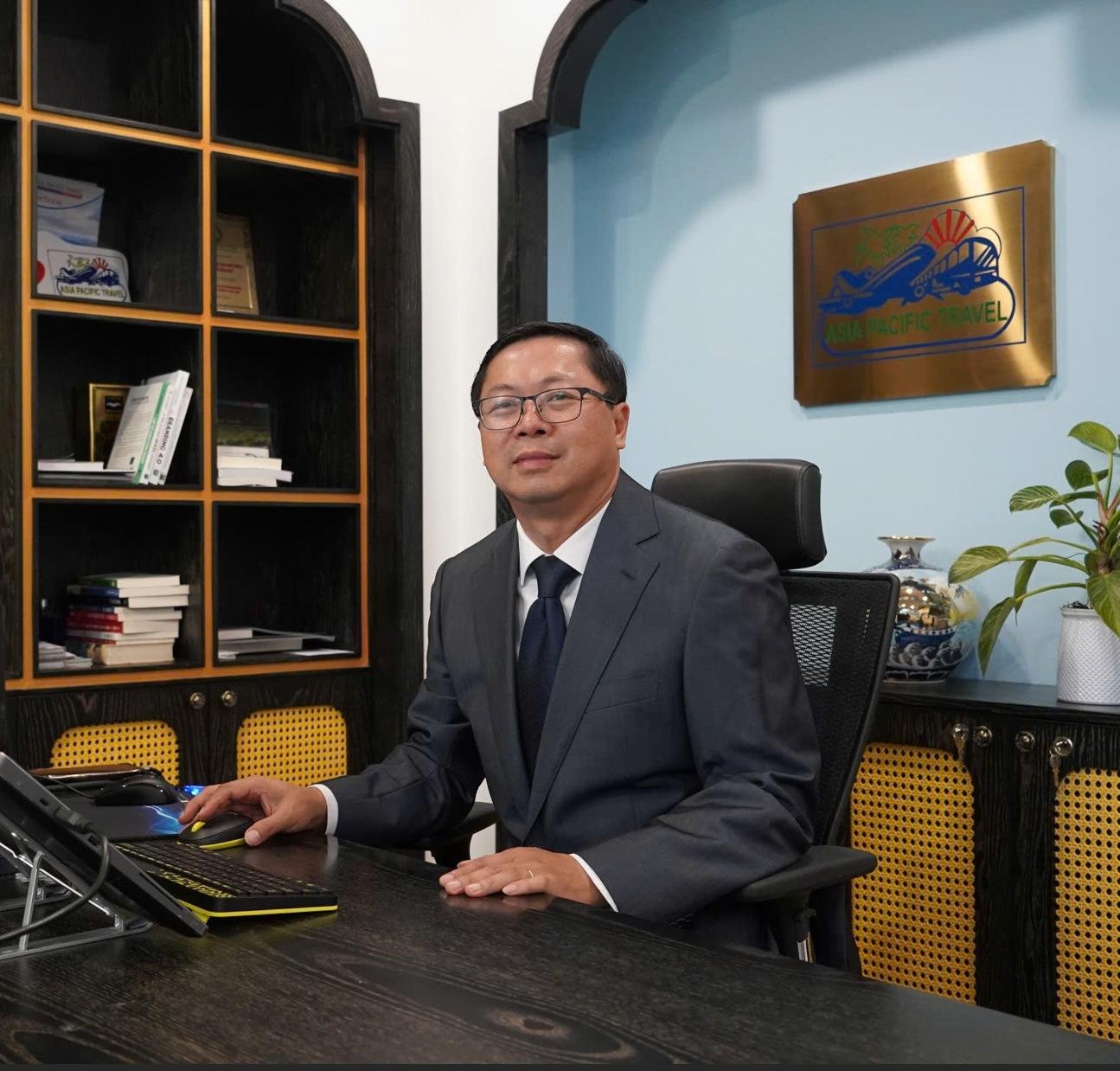 Mr Nam Giang -Reiseveranstalterin mit 30 Jahren Erfahrung in Vietnam 16 CEO und Geschäftsführer