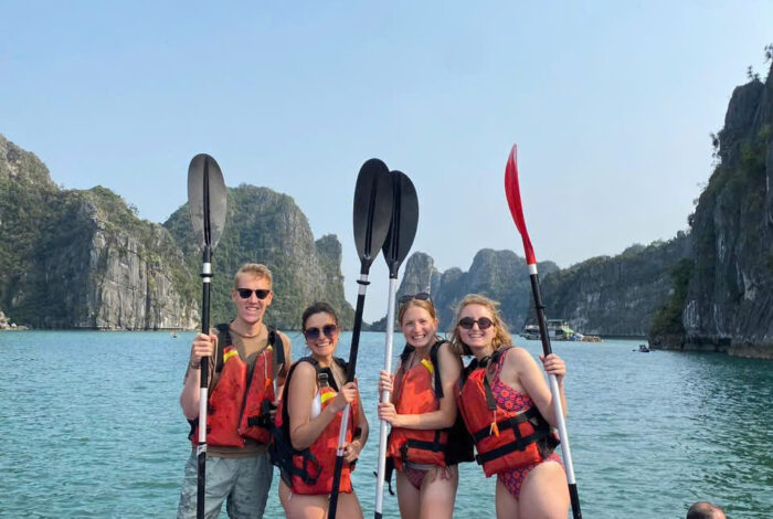 Booking Objects 22 Halong Bucht Insel CatBa Kajakfahren in der HalongBucht Ubernachtung auf dem Boot 3