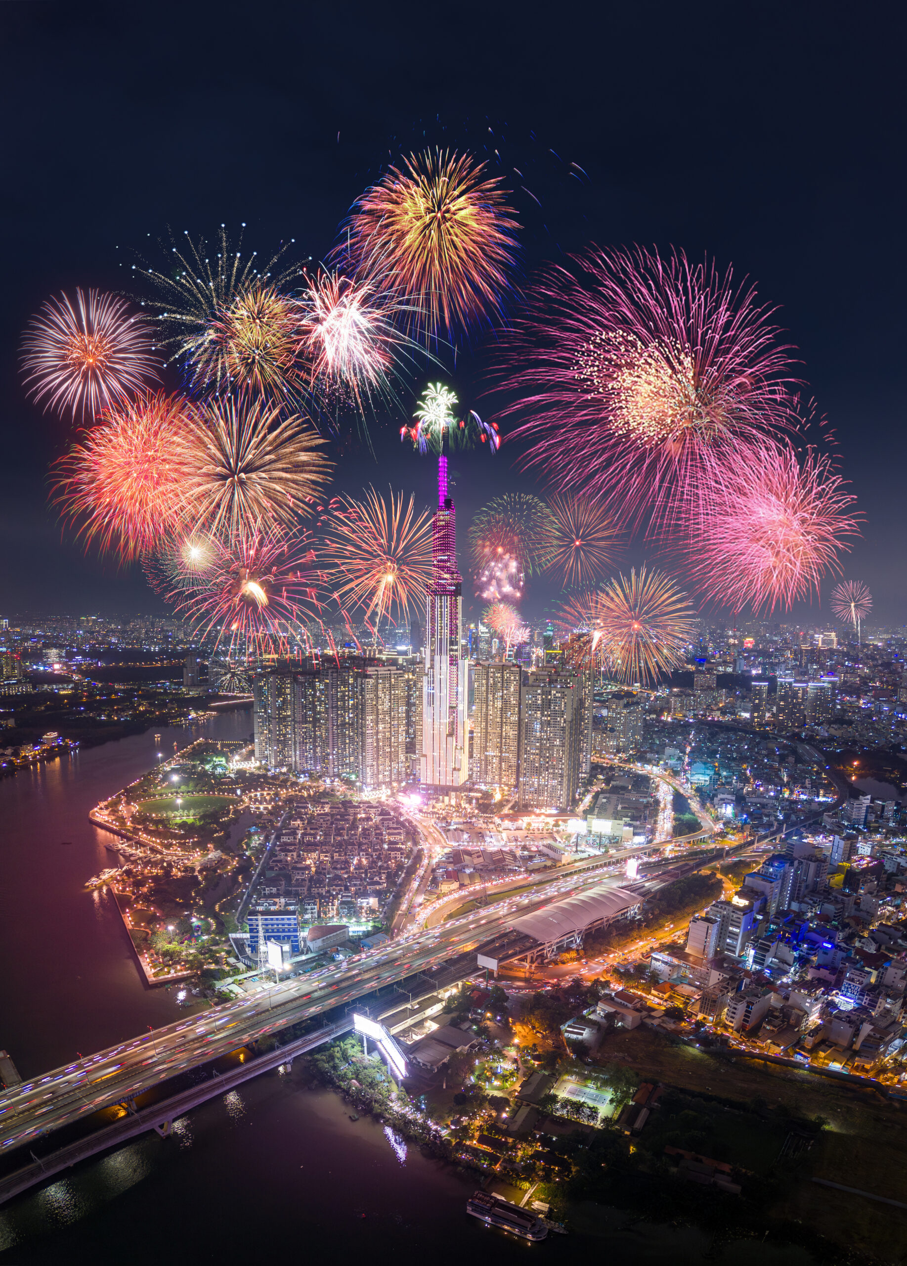 Top Solo Travel in Saigon – Nachtleben, Street Food und stilvolle Bars 18 iStock 1842666597 scaled