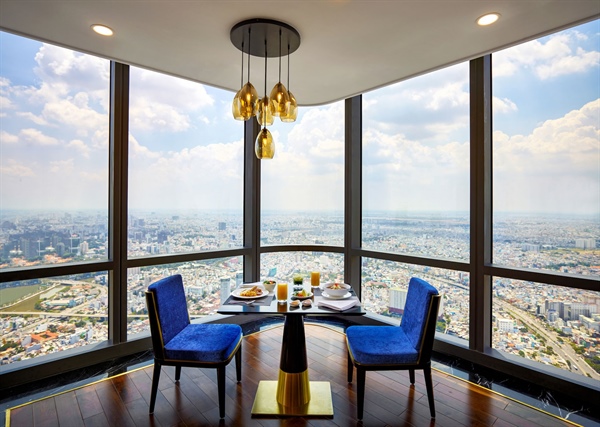 Vinpearl Luxury Hotel Landmark 81 ist das „Weltweit führende Hotel am Flussufer“ 23 DINNER