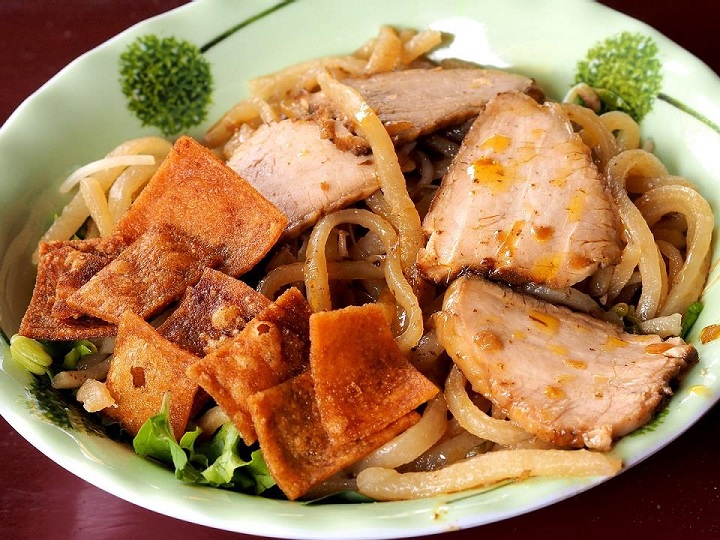 Hoi An – Die magische Altstadt Vietnams, die Sie verzaubern wird 23 Hinh anh 9 mon an hap dan tinh tuy am thuc hoi an2 1623858050