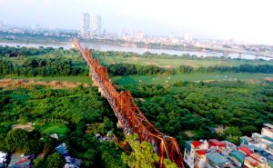 Hanoi oder Da Nang – Ein detaillierter Vergleich zur Wahl des richtigen Reiseziels 19 Long Bien Bridge Hanoi