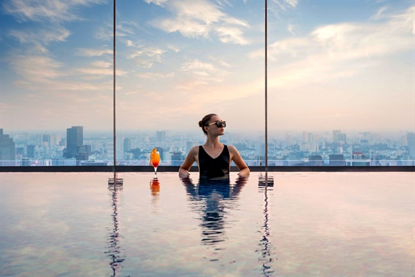 Vinpearl Luxury Hotel Landmark 81 ist das „Weltweit führende Hotel am Flussufer“ 24 POOL