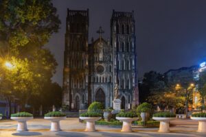 Die Geschichte und Schönheit der St. Joseph Kathedrale in Hanoi entdecken 19 St. Joseph Kathedrale3