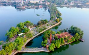 Entdecken Sie die beste Reisezeit für Hanoi 19 TranVuPagoda Ha Noi