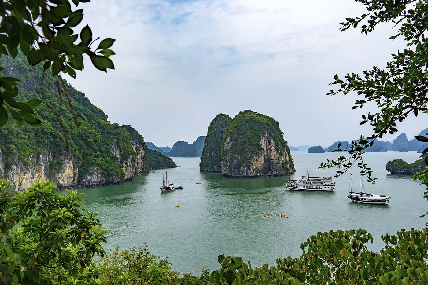 Emperor Cruises: TripAdvisor-Auszeichnung für Luxuskreuzfahrten in der Nha Trang Bucht 20 baitulongbay