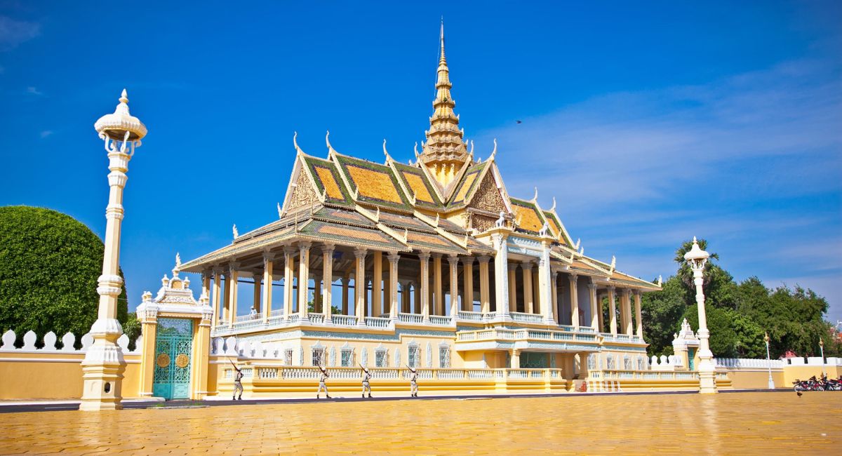 Phnom Penh – Die lebendige Seele Kambodschas 20 chua vang bac campuchia