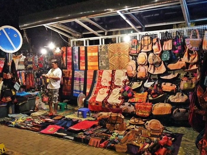 dia diem mua sam o Vieng chan vientiane night market Laos Travel min