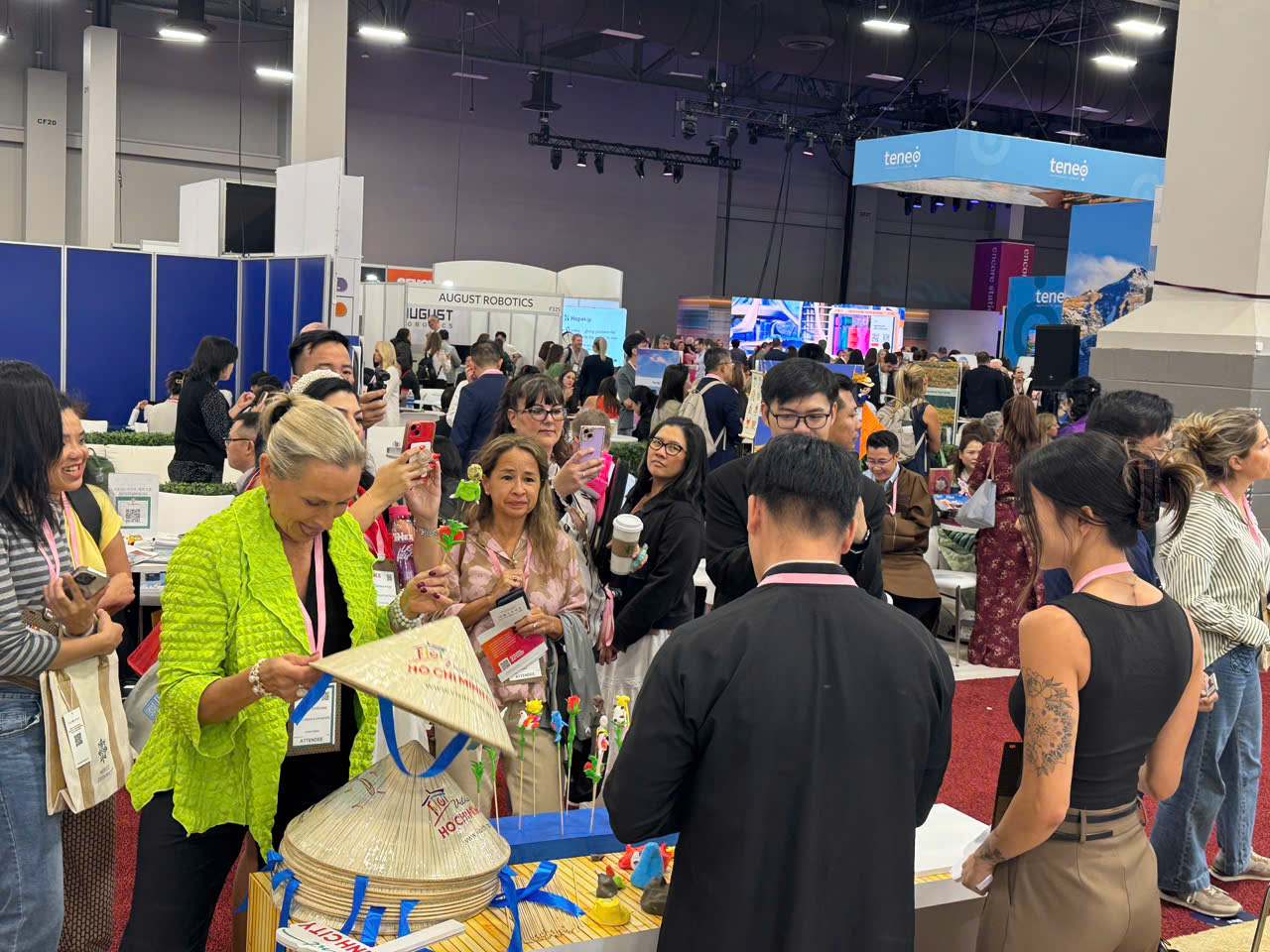 🌏 Asia Pacific Travel en IMEX – Conectando Vietnam con la industria MICE global 21 z7092682626424 425e998717ffc22a8af35b7e61eb2be2