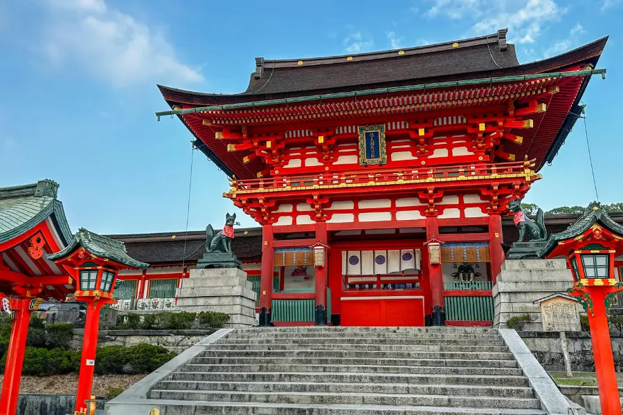 JAPAN: DIE PERFEKTE HARMONIE ZWISCHEN JAHRTAUSENDEALTER TRADITION UND MODERNE 21 Fushimi Inari