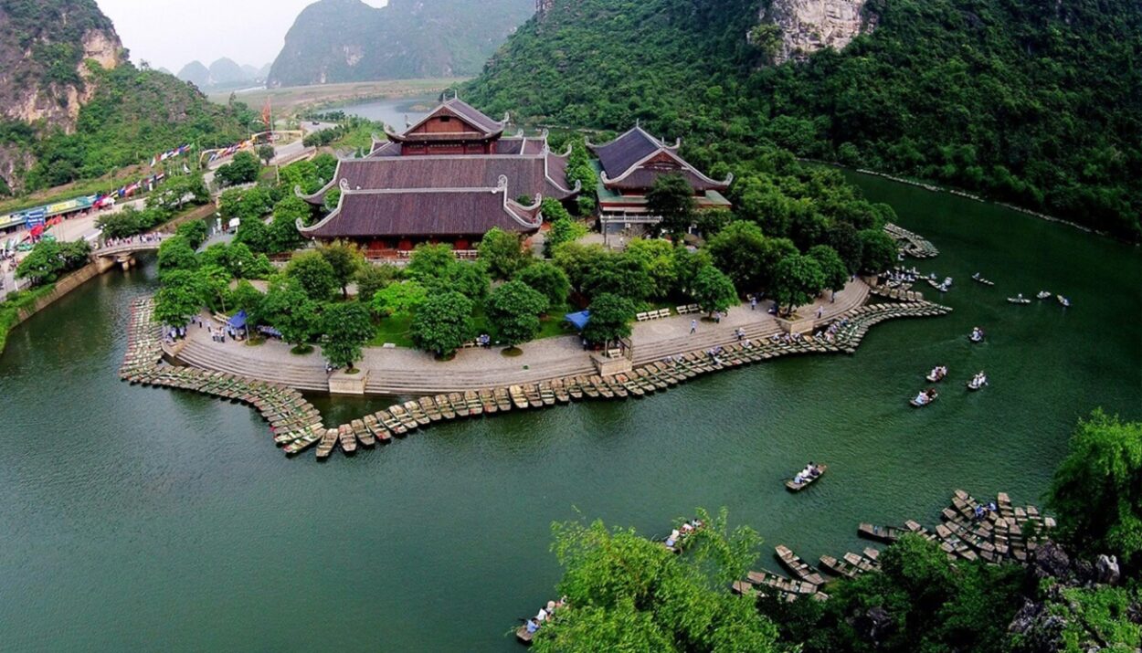 Ninh Binh 20 Bai Dinh pagoda