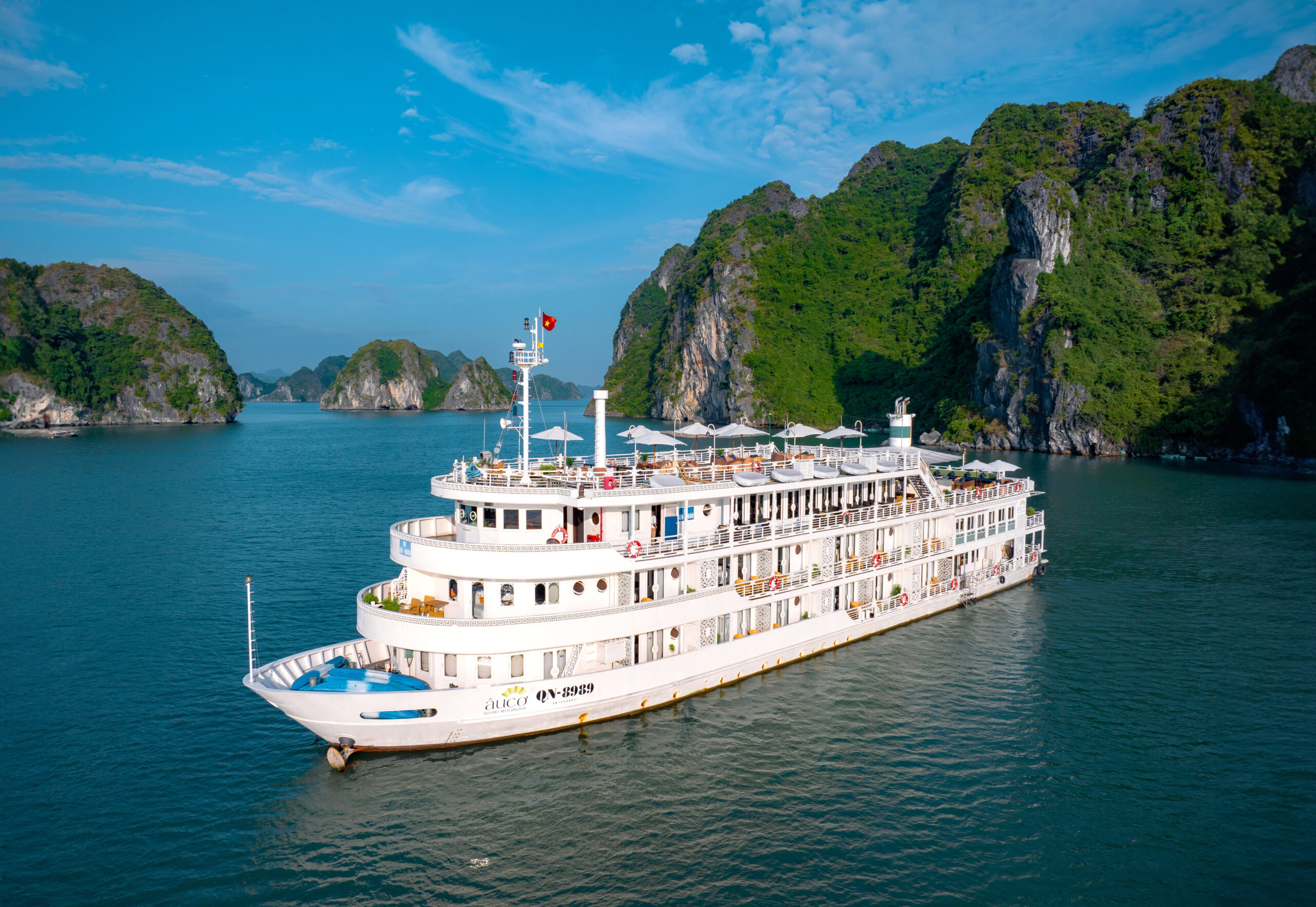 The Au Co Cruise - Premium Kreuzfahrt in Vietnam 11 The Au Co cruise in Halong Bay scaled
