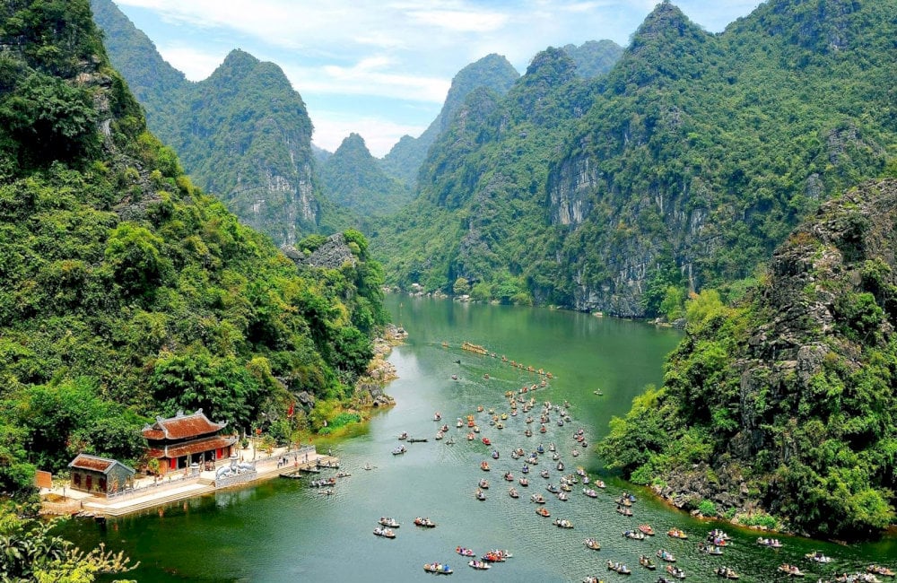 Ninh Binh 16 trang an ecotourism complex is proudly a top stop