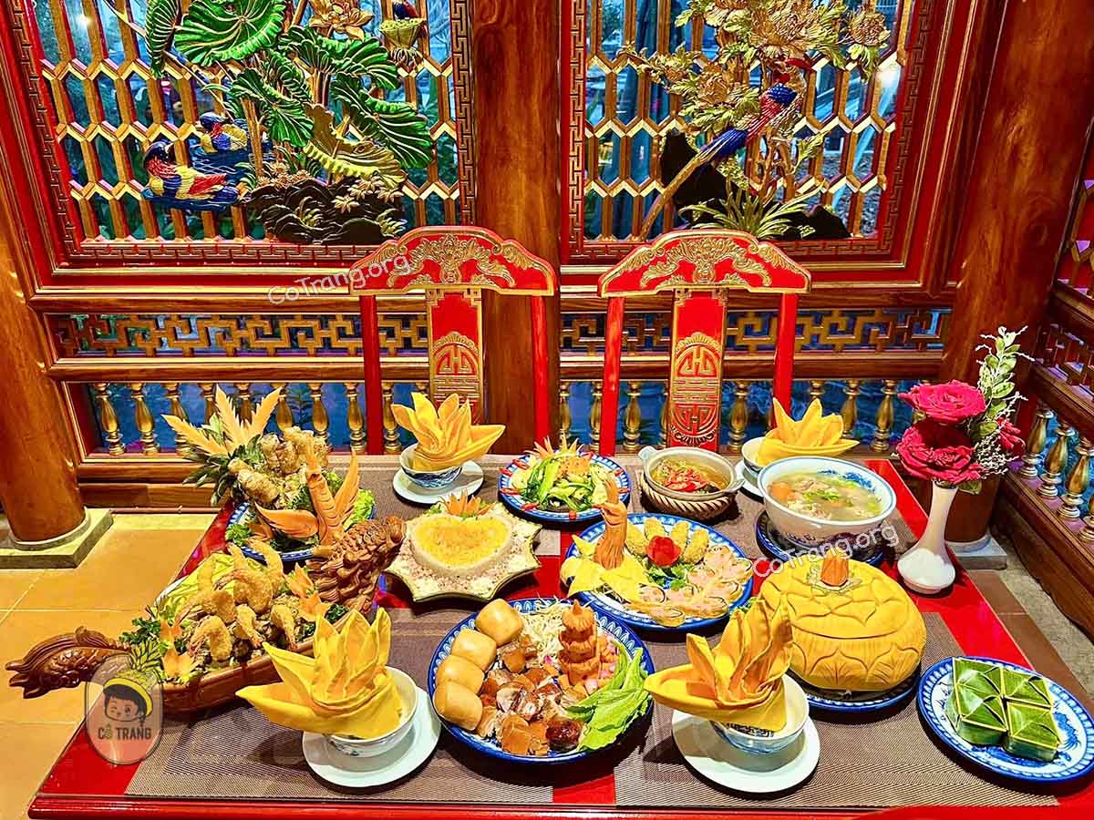 Khong Gian Xua Hue Restaurant – Vietnamesische Esskultur in einer Atmosphäre voller Geschichte 14 58 nha hang khong gian xua hue bk 06