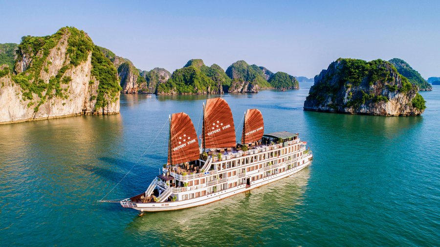 Victory Star Cruise – Traditioneller Charme und moderner Komfort in der Halong-Bucht 11 Victory Star Cruise view