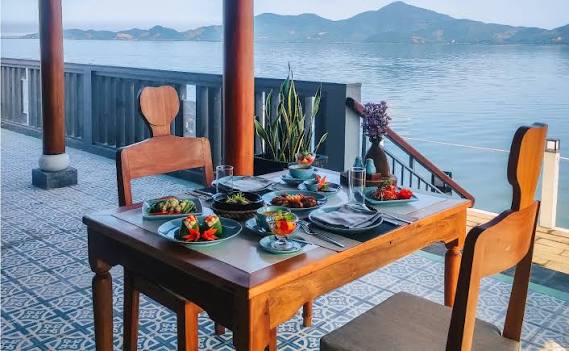 Vedana Lagoon Restaurant – Kulinarischer Genuss inmitten der Lagunenlandschaft von Hue 13 images 1 3