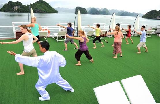 Starlight Cruise – Luxuriöse Kreuzfahrt mit außergewöhnlichem Komfort in der Halong-Bucht 14 images 7