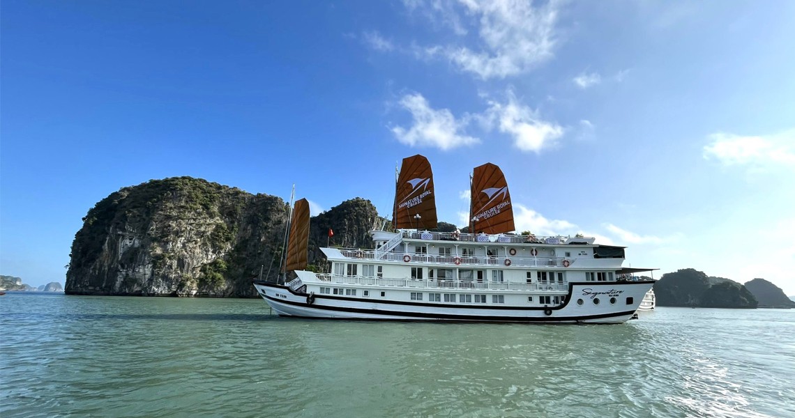 Signature Royal Cruise – Exklusiver Luxus auf einer stilvollen Kreuzfahrt durch die Halong-Bucht 12 signature royal cruise JYWr