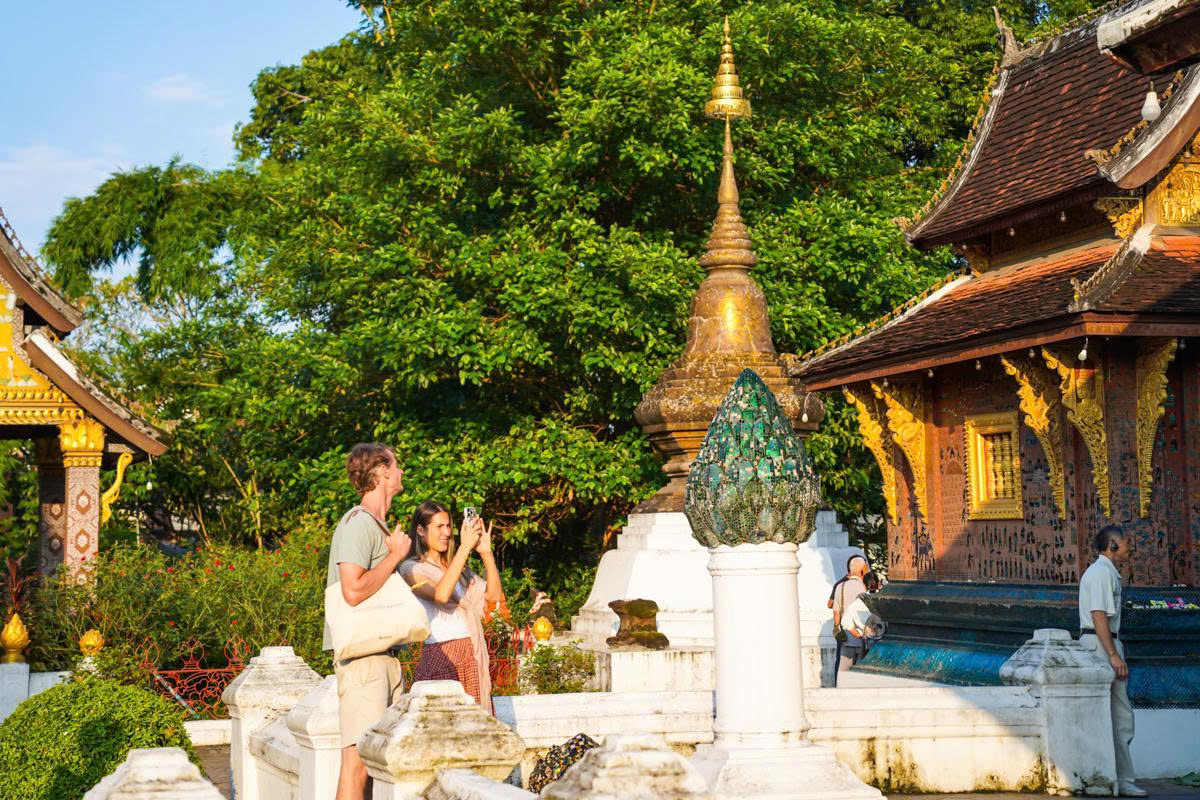 Luang Prabang im Morgengrauen: Sai Bat – die stille Tradition der Almosengabe 21 1790645047061 7438890005396406700 7438890005396406700 85ca4013e14626afc14f41cb658f2851